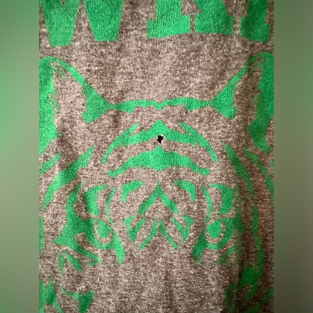 🔴$1SALE$ HAWKINS HIGH TEE - Picture 3 of 3